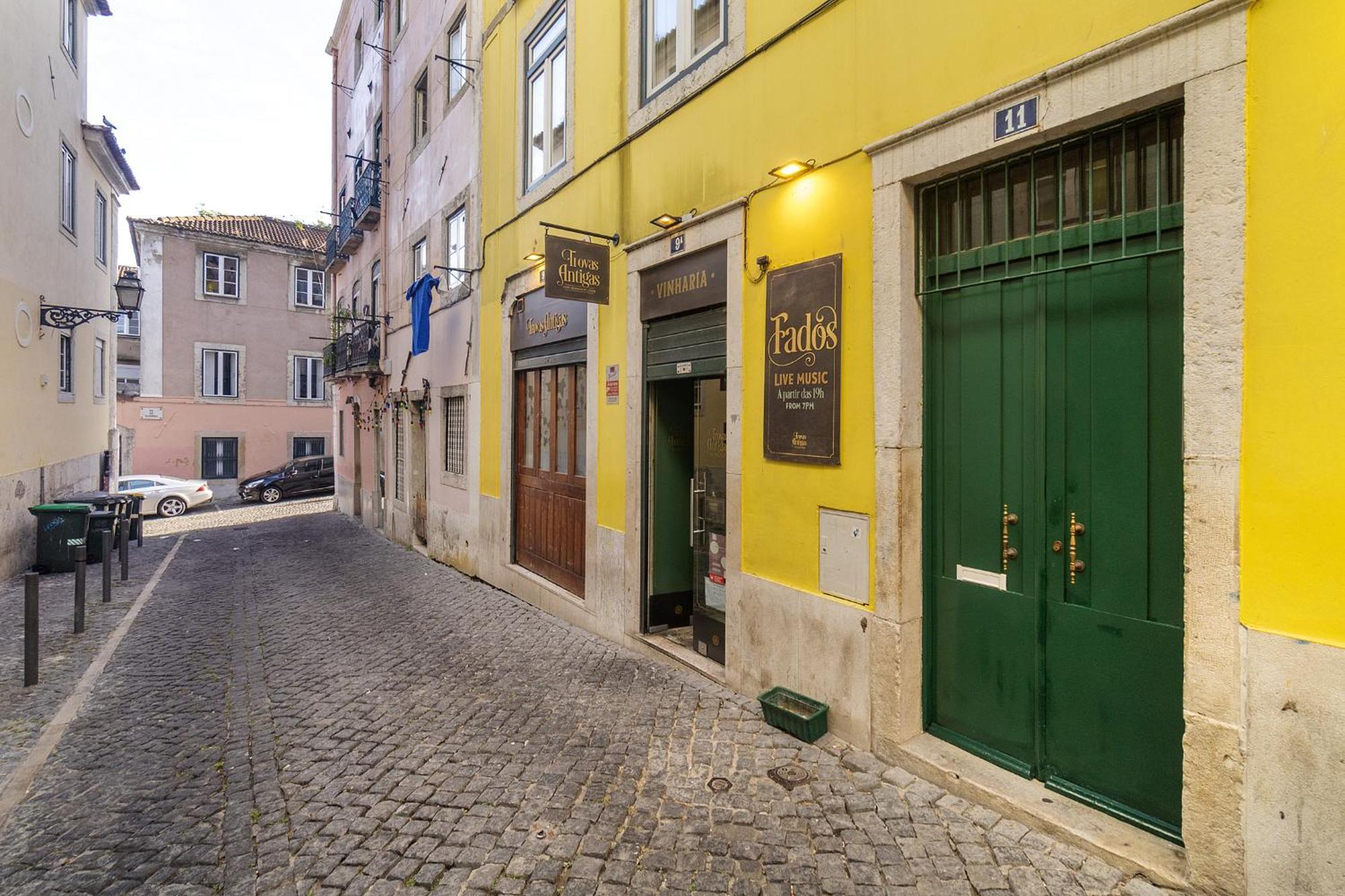 Apartment Whome Modern Retreat In Vibrant Bairro Alto Lissabon
