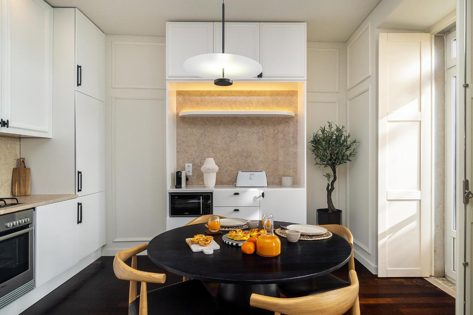 Whome Modern Retreat In Vibrant Bairro Alto